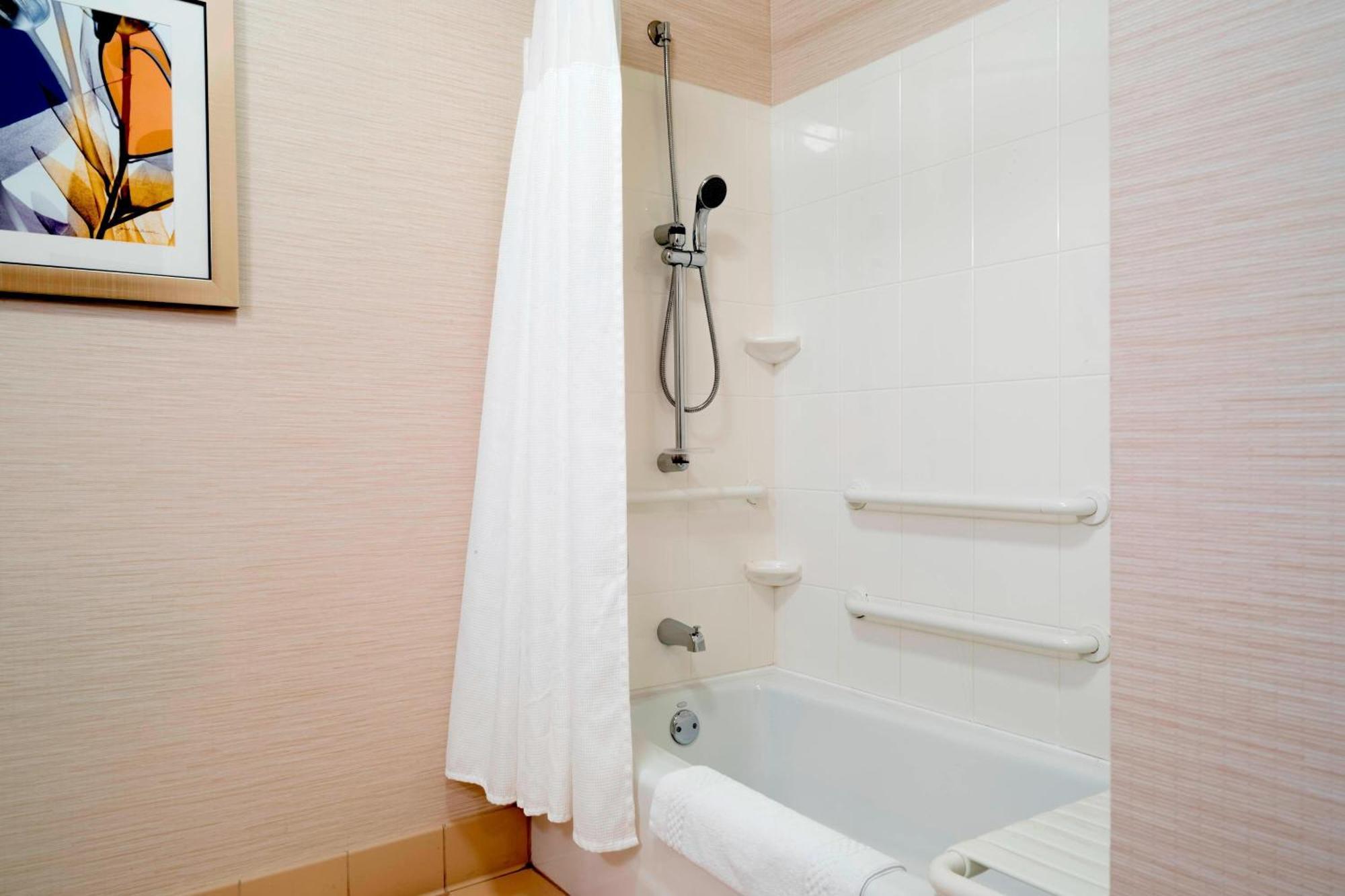 Fairfield Inn & Suites By Marriott סטייט קולג' מראה חיצוני תמונה